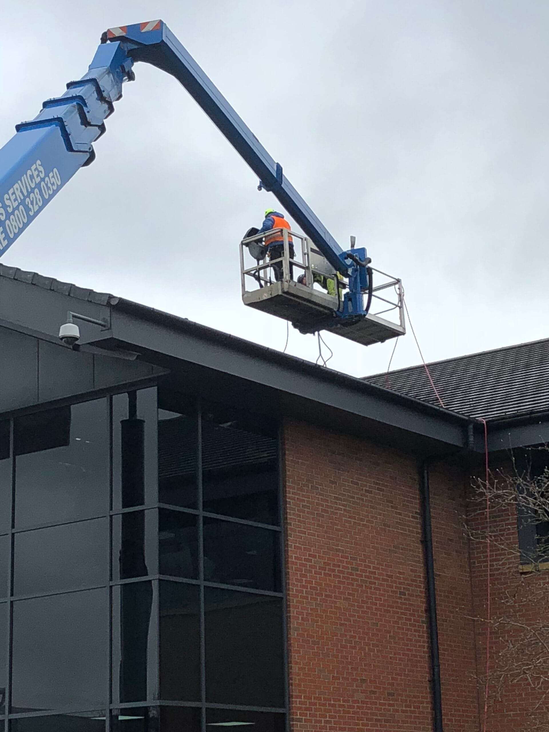 Industrial high-level cleaning