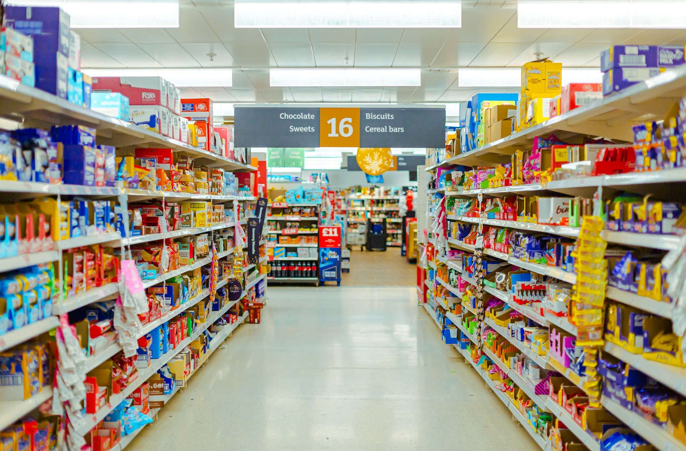clean supermarket floor